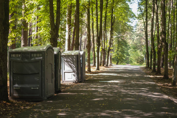 Portable Toilet Options We Offer in Shiner, TX